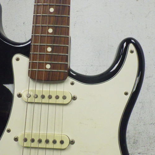 Vist Large View of Product Image Which is Used Fender 1996 Standard Stratocaster Vintage S Type Electric Guitar Black 6-String