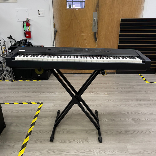Vist Large View of Product Image Which is Used - Yamaha DGX 670 W/AC/PEDAL 88-Key Keyboard 
