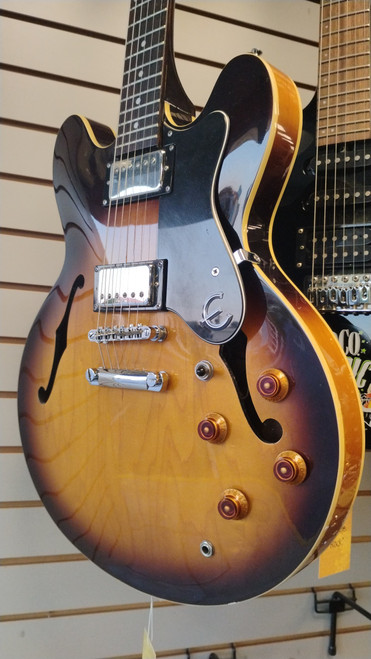 Vist Large View of Product Image Which is Used Epiphone DOT 335 Semi-Hollow Electric Guitar Sunburst 6-String
