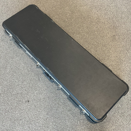 Vist Large View of Product Image Which is Used ROAD RUNNER BASS HARD SHELL CASE