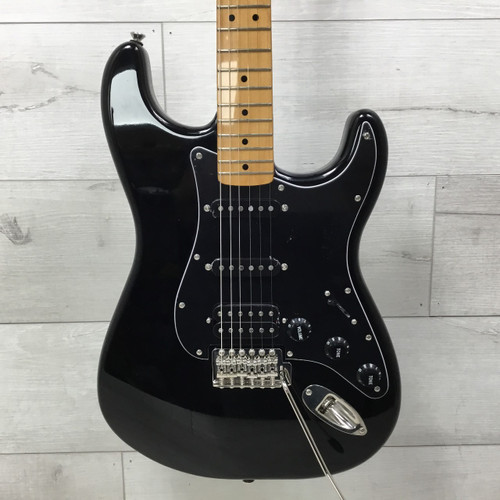 Vist Large View of Product Image Which is Used Squier Classic Vibe 70s Stratocaster HSS Electric Guitar Black
