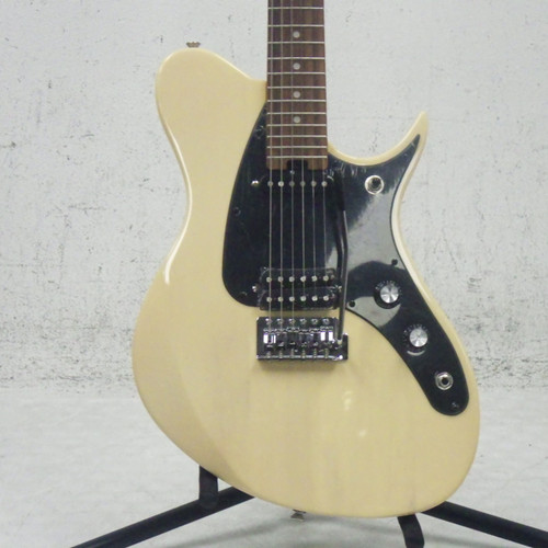 Vist Large View of Product Image Which is Used Aria Pro JET 1 Offset Double Cutaway Electric Guitar White 6-String
