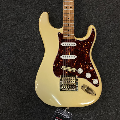Vist Large View of Product Image Which is Used Fender STRATOCASTER PARTS S Type Electric Guitar White 6-String