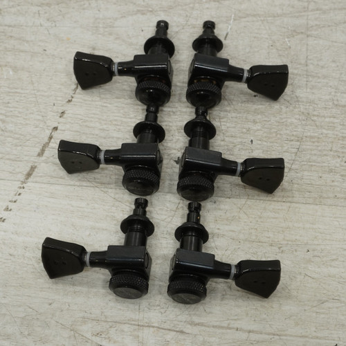 Vist Large View of Product Image Which is Used Graph Tech Ratio 3x3 Vintage Black