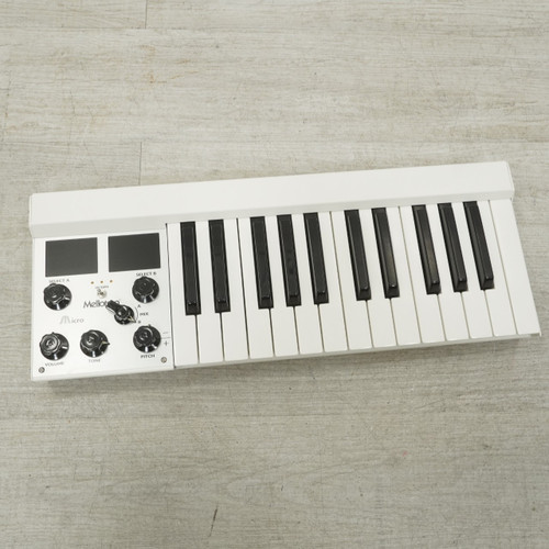 Vist Large View of Product Image Which is Used Mellotron Micro 25-key Keyboard