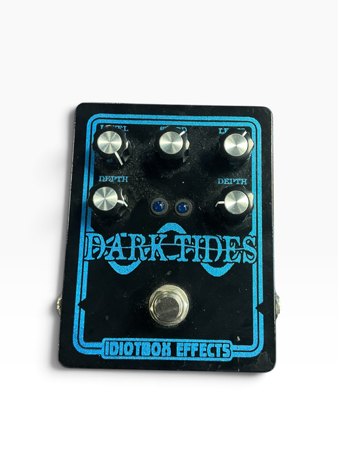 Vist Large View of Product Image Which is Used IDIOTBOX EFFECTS DARK TIDES CHORUS Chorus Pedal