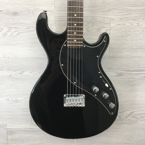 Vist Large View of Product Image Which is Used Line 6 VARIAX 500 Offset Double Cutaway Electric Guitar Black 6-String