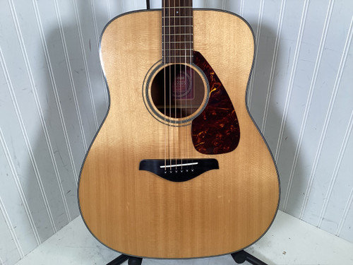 Vist Large View of Product Image Which is Used Yamaha FG700S Solid Top Acoustic Guitar Natural 6-String