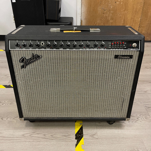 Vist Large View of Product Image Which is Used - Fender SHOWMAN W/ EMINENCE LEGEND SPEAKERS 2 x 12 Solid State Amplifier