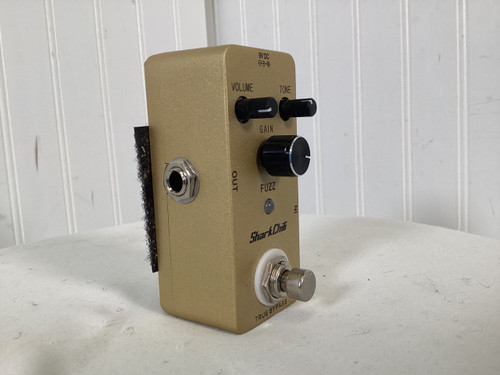 Vist Large View of Product Image Which is Used SHARK CHILI FUZZ Fuzz Pedal