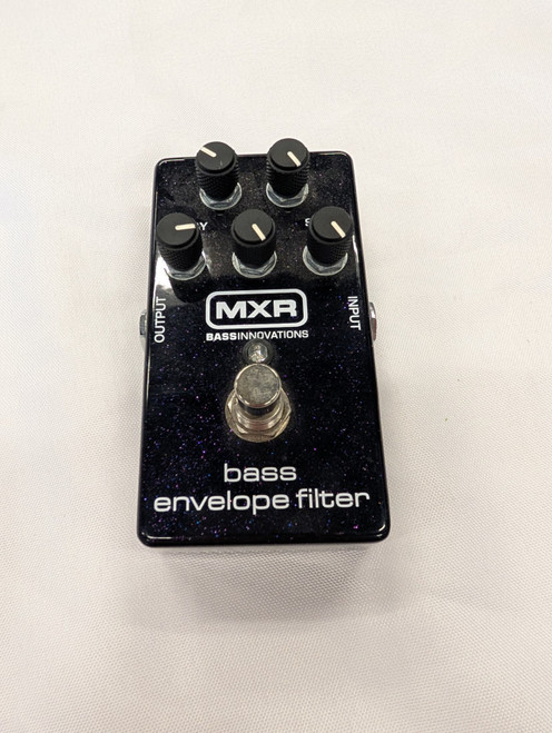 Vist Large View of Product Image Which is Used MXR BASS ENVELOPE FILTER Filter Pedal