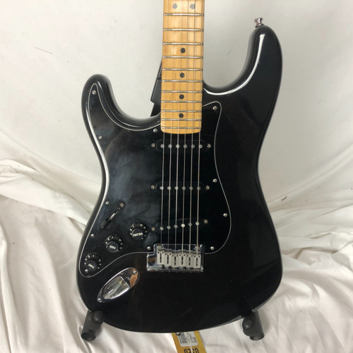 Vist Large View of Product Image Which is Used Fender 2000 AM STANDARD LEFTY STRAT S Type Electric Guitar Black 6-String