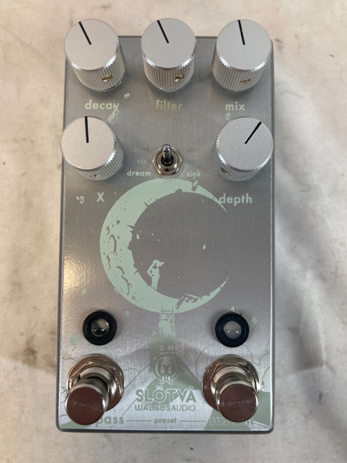 Vist Large View of Product Image Which is Used Walrus Audio Slotva Platinum Series Reverb Pedal