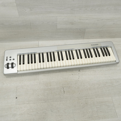 Vist Large View of Product Image Which is Used M-audio Keystation 61es 61-key Controller