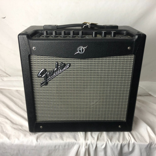 Vist Large View of Product Image Which is Used Fender MUSTANG I 1 x 10 Solid State Amplifier 1 x 10
