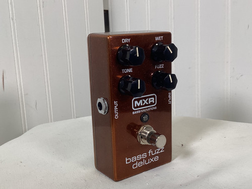 Vist Large View of Product Image Which is Used MXR BASS FUZZ DELUXE Fuzz Pedal