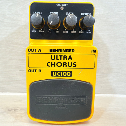 Vist Large View of Product Image Which is Used Behringer UC100 Chorus Pedal