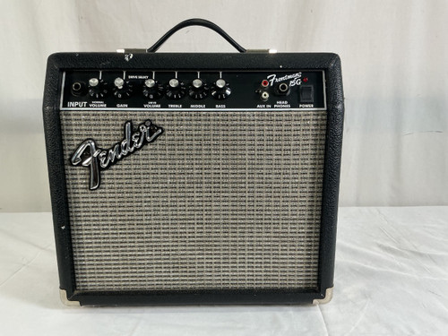 Vist Large View of Product Image Which is Used Fender FRONTMAN 15G 1 x 8 Solid State Amplifier 1 x 8