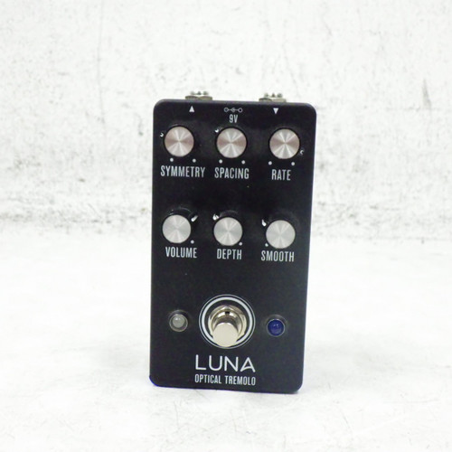 Vist Large View of Product Image Which is Used Luna OPTICAL  Tremolo Pedal
