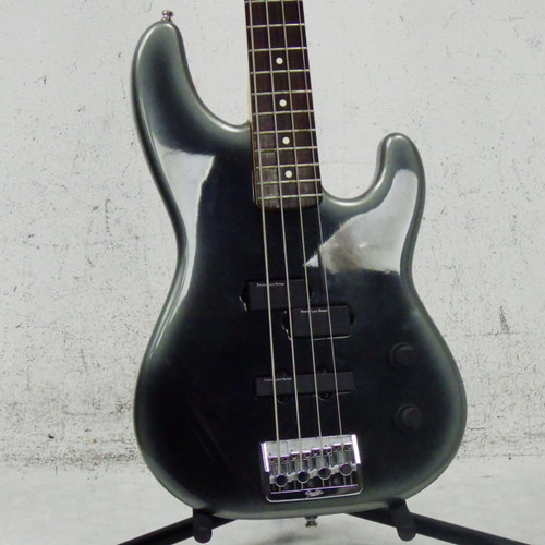 Vist Large View of Product Image Which is Used Fender 1993 P bass Plus Deluxe Vintage P Type Bass Guitar Black 4-String