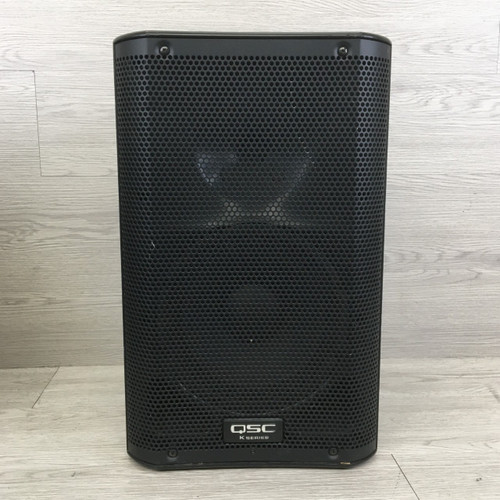 Vist Large View of Product Image Which is Used QSC K8 POWERED SPEAKER Powered Full Range Speaker Cabinet