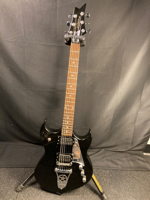 Vist Large View of Product Image Which is Used Silvertone PSSN1 Electric Guitar Black 6-String
