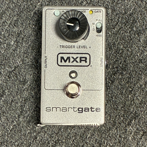 Vist Large View of Product Image Which is Used MXR M135 SMART GATE Noise Reduction Pedal