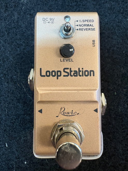 Vist Large View of Product Image Which is Used Rowin LOOP STATION Guitar Effects Pedal