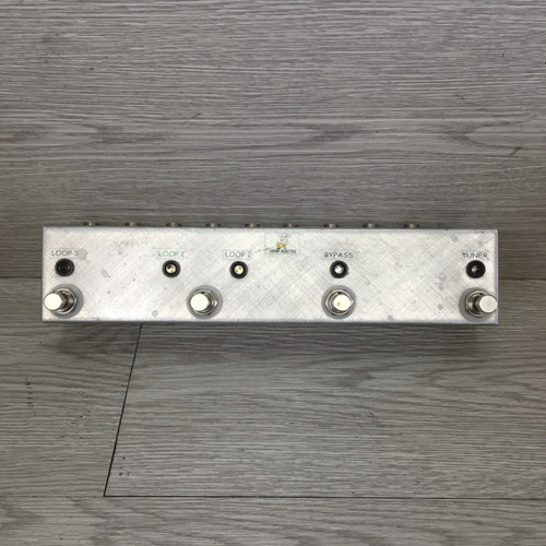Vist Large View of Product Image Which is Used LOOP MASTER ABCD LOOP SWITCHER Switch Pedal
