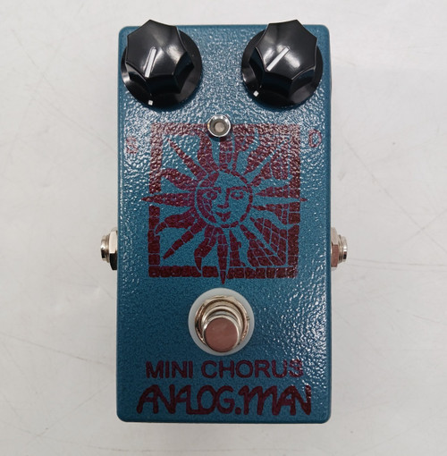 Vist Large View of Product Image Which is Used Analogman MINI CHORUS Chorus Pedal