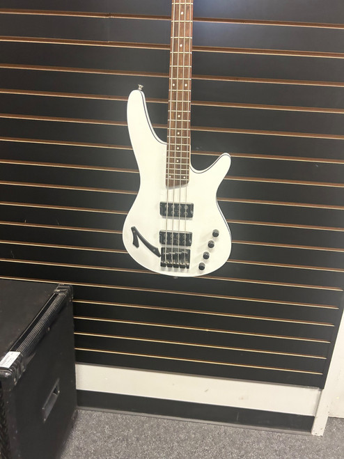 Vist Large View of Product Image Which is Used Ibanez SR250 Bass Guitar White 4-String