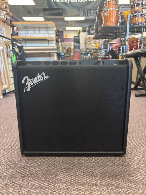 Vist Large View of Product Image Which is Used Fender MUSTANG LT25 1 x 8 Solid State Amplifier 1 x 8