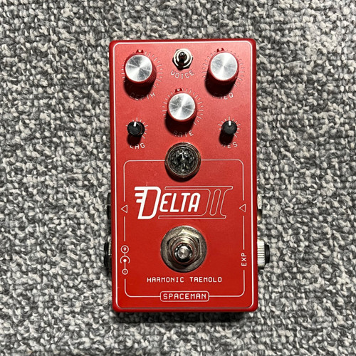Vist Large View of Product Image Which is Used SPACEMAN EFFECTS DELTA II HARMONIC TREMOLO Guitar Pedal