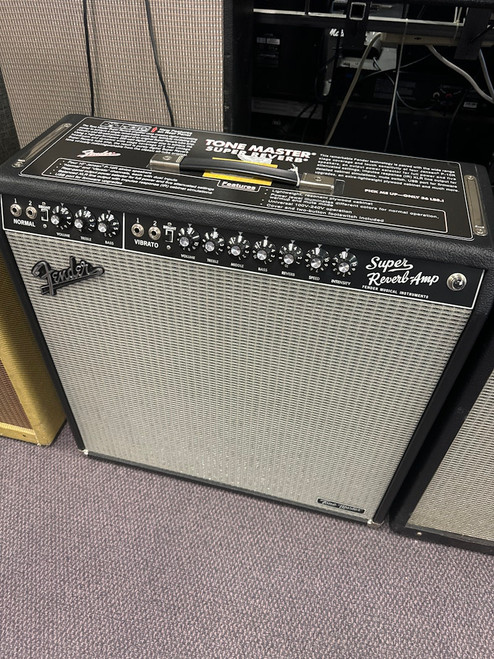 Vist Large View of Product Image Which is Fender Solid State Guitar Amps Combos