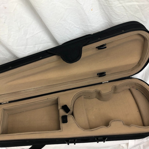 Used 4/4 VLN CASE AS IS 41128-S000096573