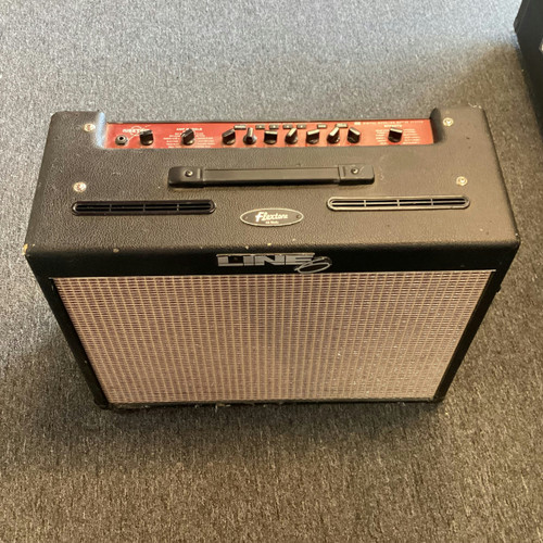 Vist Large View of Product Image Which is Line 6 Solid State Guitar Amps Combos