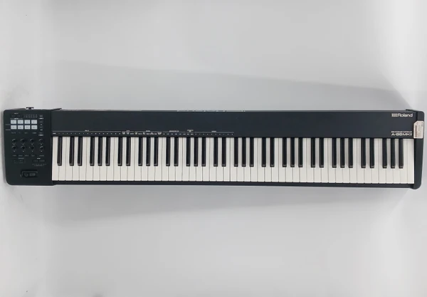 0131-098 Roland デジタルピアノ HP302 HP302 - Roland HP302 