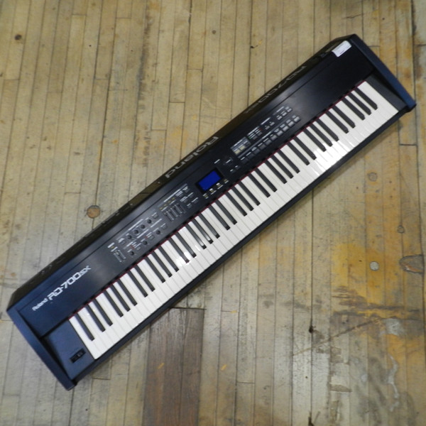 Used Yamaha CP33 STAGE PIANO 88-Key Digital Piano 88-key