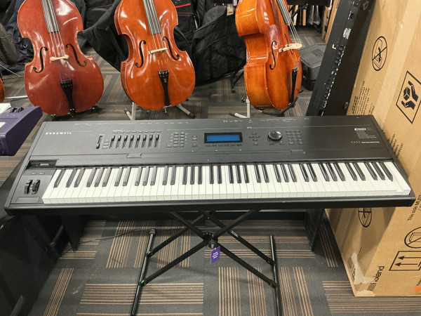 Used Korg KROME 88 88-Key Synthesizer 88-key