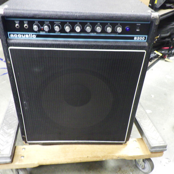 SWR LA15 100W ベース用アンプ SWR LA15 Bass Combo Amplifier - YouTube