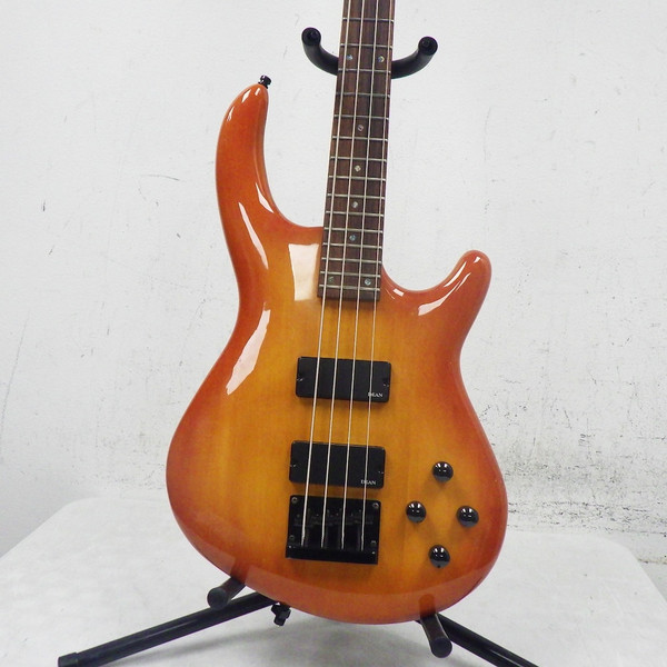 近未来デザイン！ibanez EDB600 アクティブベース エルゴダイン