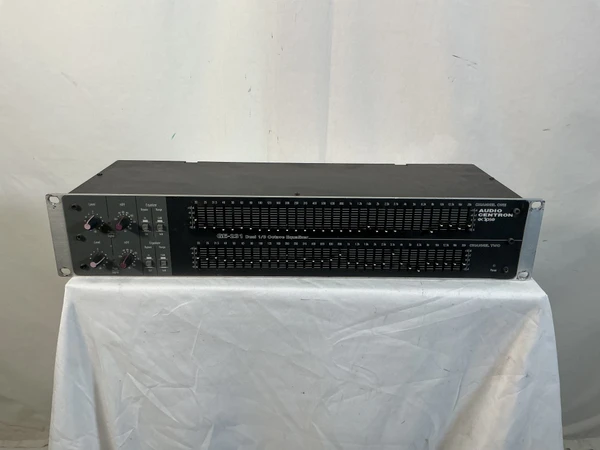 Used Yamaha Q1027 GRAPHIC EQ Equalizer