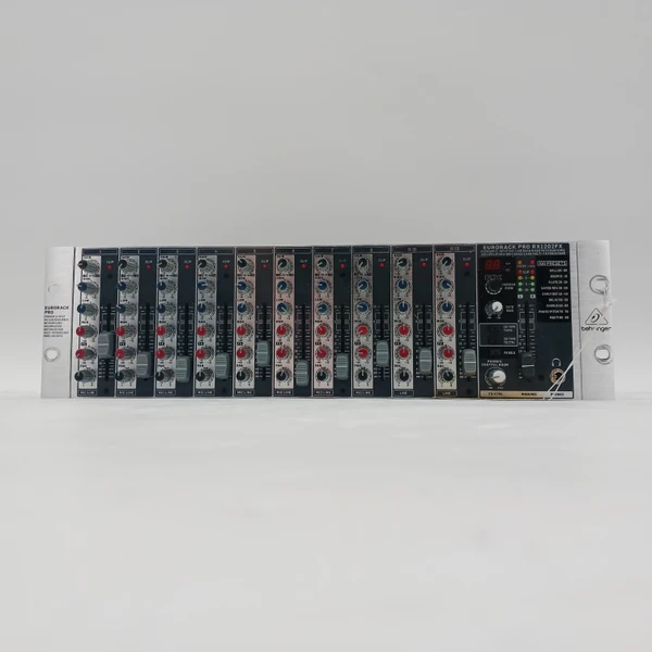Used Behringer ULTRAGAIN DIGITAL ADA8200 Pro Sound Effects Unit