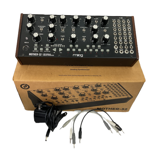 ギター Moog Moog Moogerfooger MF-104Z Analog Delay Guitar Effect Pedal