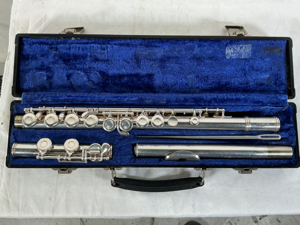 Used Pearl PF-501 Student Flute