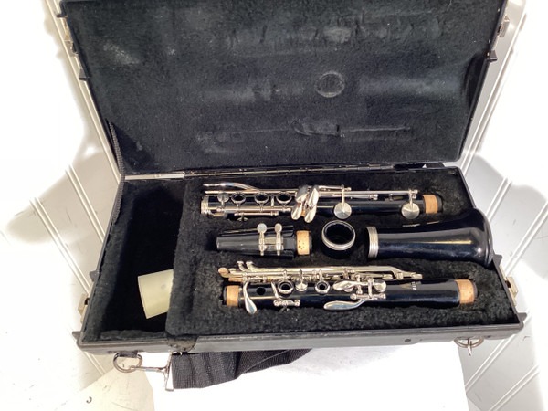 Used Yamaha YCL23N CLARINET Resonite Clarinet