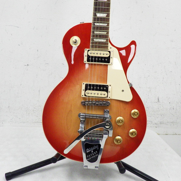 ギター Fender USA American Vintage Stratocaster Fender American Vintage II 1961 Stratocaster Olympic White w