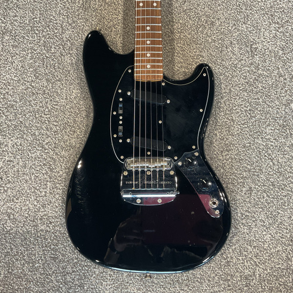 Used Fender JAGUAR KURT COBAIN W/OHSC Offset Double Cutaway