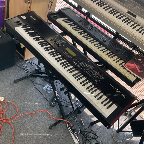 Used Korg GRANDSTAGE GS1-73 88-Key Keyboard 88-key