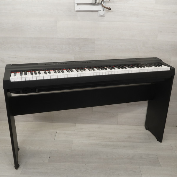 Used Yamaha MOTIF 8 88-Key Keyboard 88-key